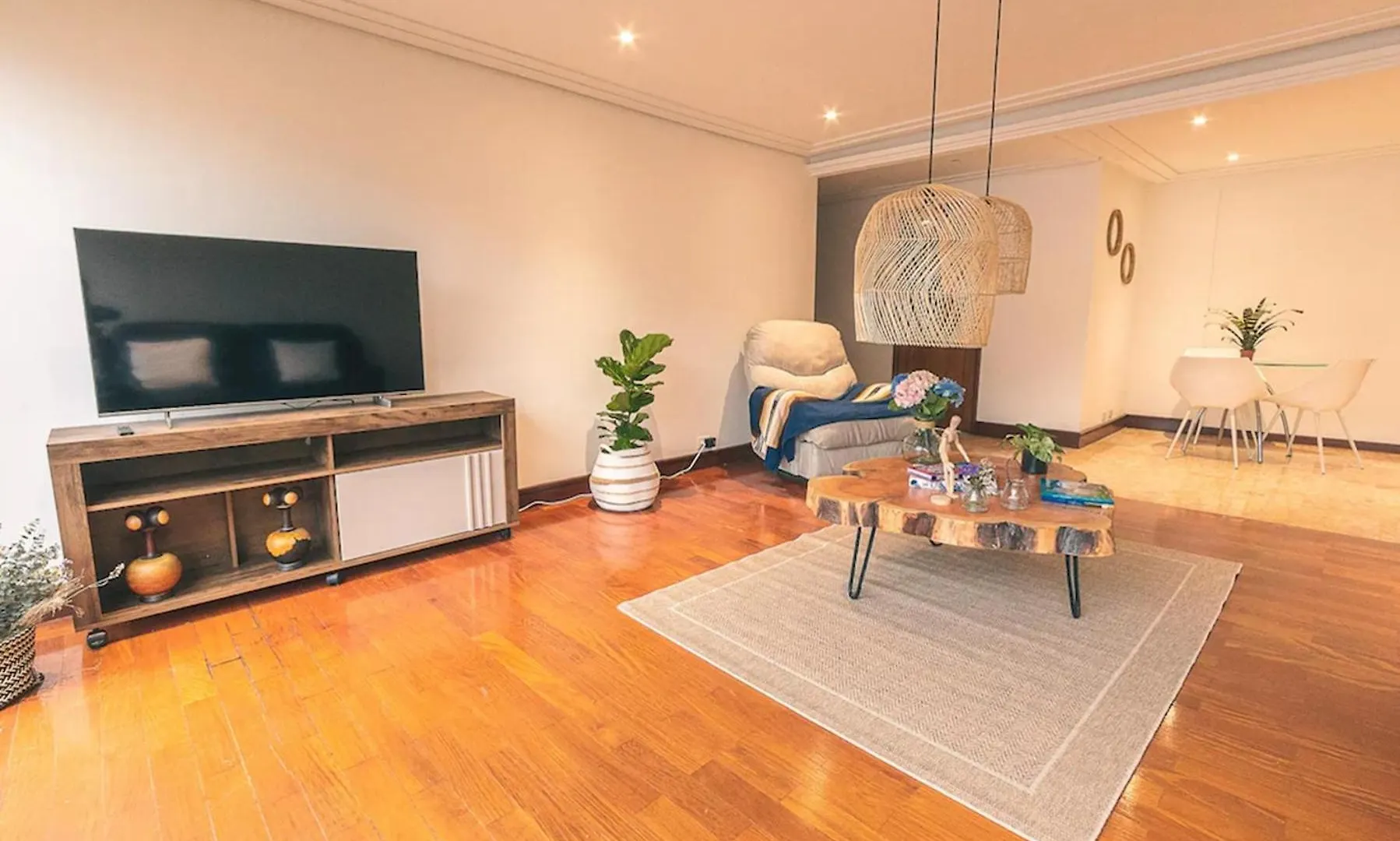 Apartamento Habitacion Con Bano Compartido En El Poblado -A6 Medellín